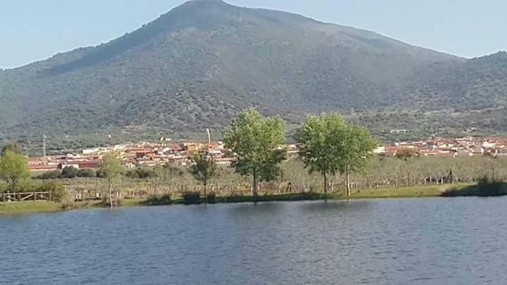 Casa Rural Hnas Corral Альмоарин Экстерьер фото